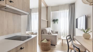 Studio | Cuisine privée | Réfrigérateur, micro-ondes, plaque de cuisson, lave-vaisselle