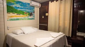 Basic Room | 8 bedrooms, free WiFi - Morada do sol (Fernando de Noronha)