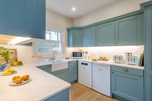 Fridge, microwave, oven, dishwasher