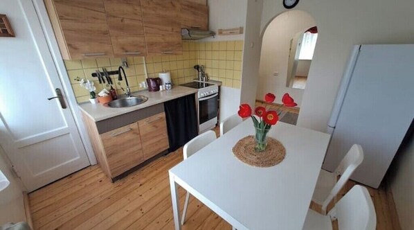 Microwave, oven, stovetop, electric kettle