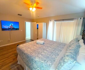 4 dormitorios, tabla de planchar con plancha, wifi gratis y ropa de cama