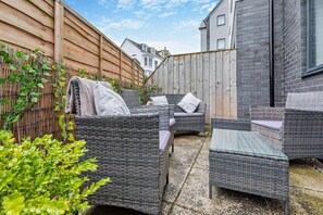 Terrace/patio - 3 Bed in Ilfracombe (oc-s29585) (Ilfracombe)