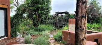 El Adobe - Classic Taos Charm