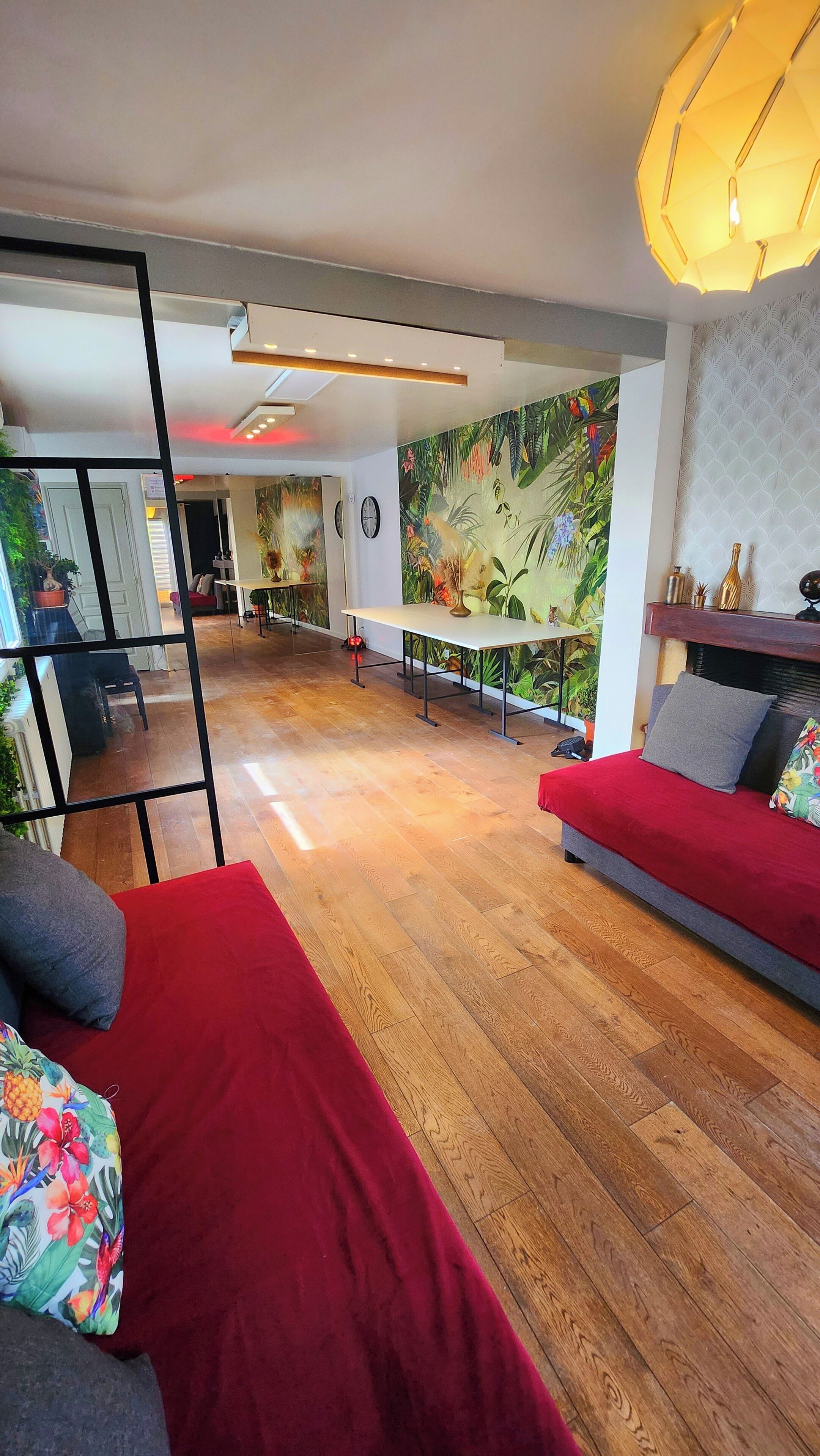 Comfort villa, niet-roken, privézwembad | Woonruimte | Televisie