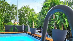 Outdoor pool - La magnifique Villa (Gagny)