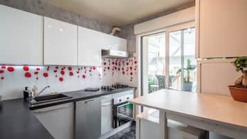 Comfort Villa, Non Smoking, Private Pool | Private kitchen