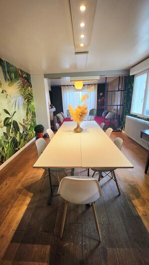 Comfort Villa, Non Smoking, Private Pool | Living area | TV