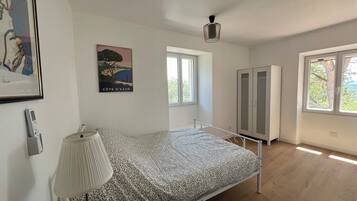 2 chambres, fer et planche Ă repasser, Wi-Fi, draps fournis