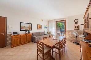 Interior - Poggio San Michele 2 by Wonderful Italy (Gardone Riviera)