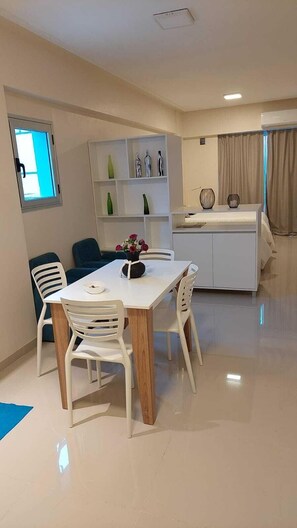 Studio, Nichtraucher | 1 Schlafzimmer, Zimmersafe, individuell eingerichtet