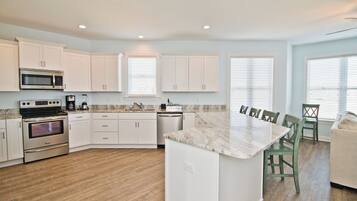 Coffee/tea maker, dining tables