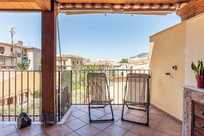 Lägenhet - utsikt mot staden | Terrass/Patio