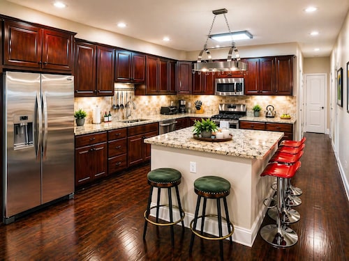 Presidential DC Retreat • Designed for Large Groups • Private Parking