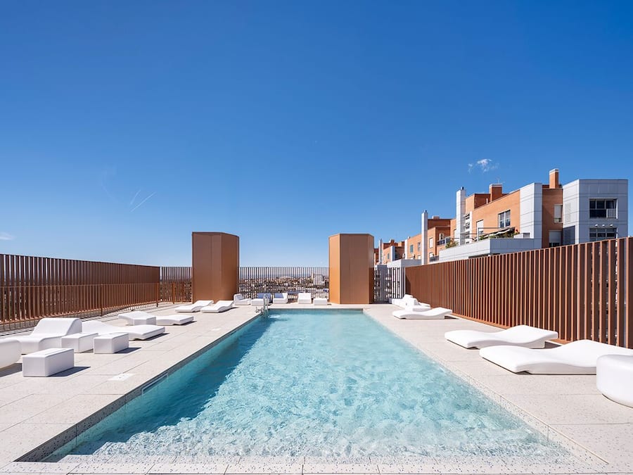 Piscine extérieure (ouverte en saison)