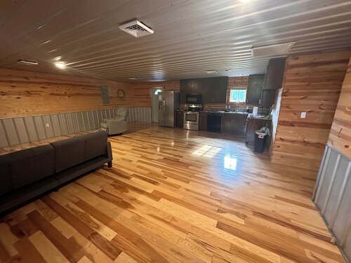 Lazy Lake Cabin 2!!! Pet Friendly!!