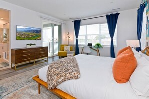 4 bedrooms, desk, iron/ironing board, travel cot