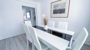 House | Dining
