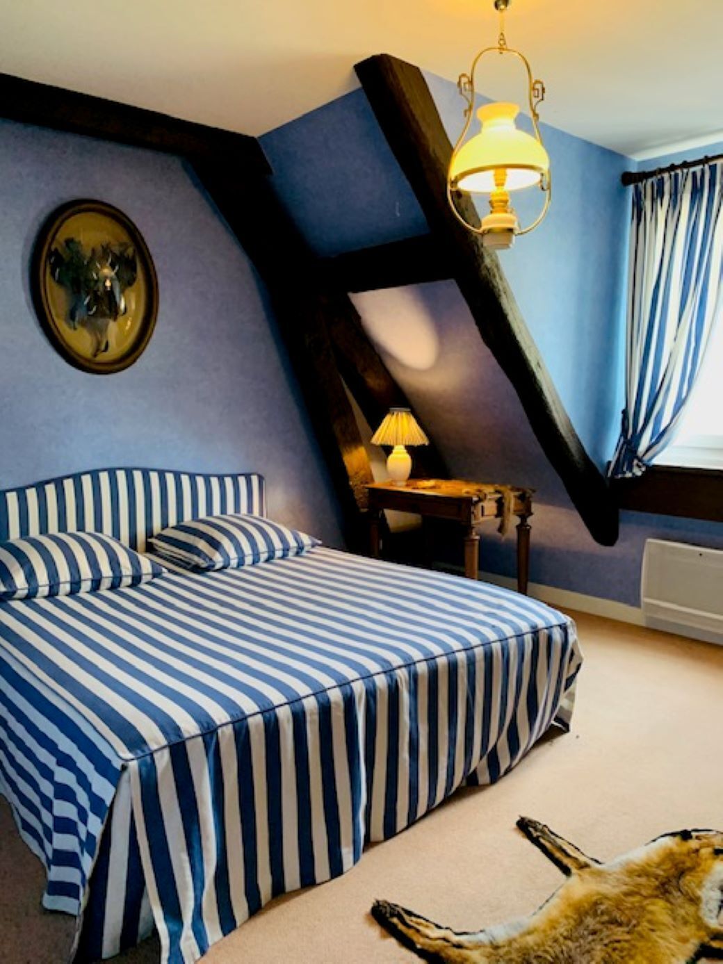 6 bedrooms, iron/ironing board, bed sheets