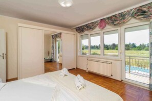 4 bedrooms, free WiFi