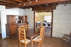 Dining - Country house (Saint-Simon-de-Pellouaille)