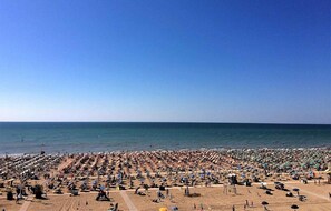 beach - Villa with terrace and garden (Bibione)