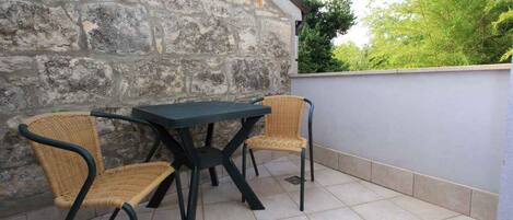 屋外ダイニングエリア