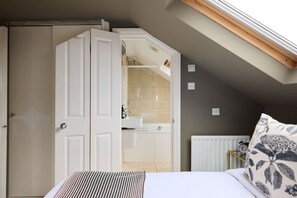 Apartment | 3 bedrooms - The Fulham Arms - Elegant 3bdr Flat With Terrace (London)