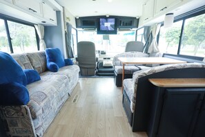 Interior - The EM Sightseer Stationary RV (Niagara Falls)