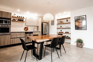 Dining - Casa Mar, Stylish Condo at Blue Venao (Playa Venao)