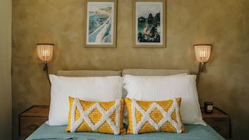 2 bedrooms, WiFi, bed sheets, wheelchair access