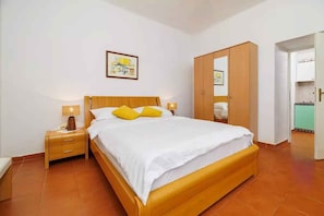 4 bedrooms, WiFi - Villa with pool for 8 people (Grižane)
