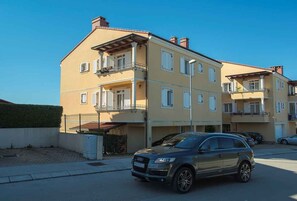 Exterior - Holiday apartment with balcony and air conditioning (Pula)