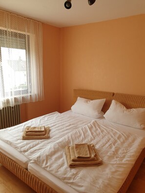 3 Schlafzimmer, Bügeleisen/Bügelbrett, kostenloses WLAN, Bettwäsche