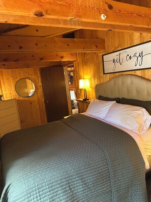 3 bedrooms, iron/ironing board, free WiFi, bed sheets - Enjoy a cozy cabin near the lake! Sleeps 8,  4 Beds. (Panguitch Lake)