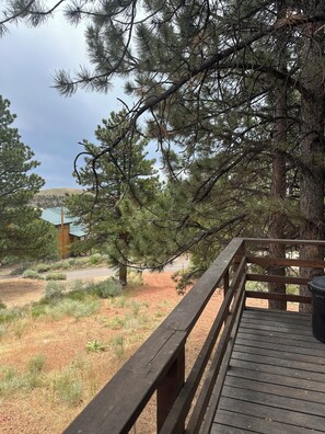 Property grounds - Enjoy a cozy cabin near the lake! Sleeps 8, 5 Beds. (Panguitch Lake)