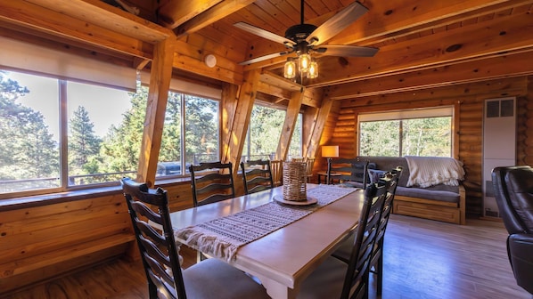 Dining - Enjoy a cozy cabin near the lake! Sleeps 8, 5 Beds. (Panguitch Lake)