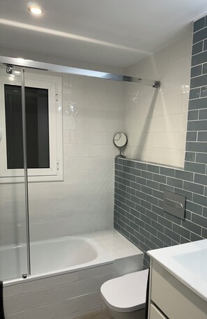 Hair dryer, towels, toilet paper