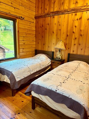 5 bedrooms, WiFi, bed sheets