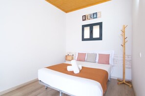 1 bedroom, internet, bed sheets