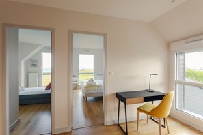 4 bedrooms, iron/ironing board, free WiFi, bed sheets - Home by the Sea - Maison Cancale proche de la mer (Cancale)