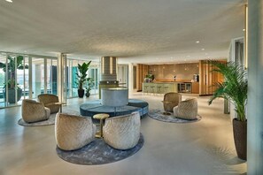 View from property - Ruby Emma Hotel & Bar (Amsterdam)