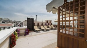 صورة غير مصنفة، 2 من 12، زرّ