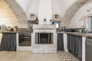 Refrigerador, microondas, parrilla de estufa y lavavajillas 