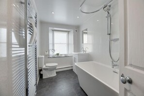 House | Bathroom | Combined shower/bathtub, deep-soaking bathtub, hair dryer, towels - Salvin House Alston - North Pennines Cottage (Alston)