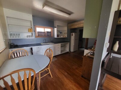 Adorable 1 Bedroom Bungalow