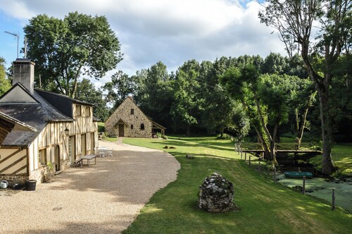  Gite de charme, bord de rivière (sécurisé), (grande) piscine enfant, calme