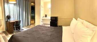 Room 30 - Standard Queen - Sleeps 2 - Harper Motel