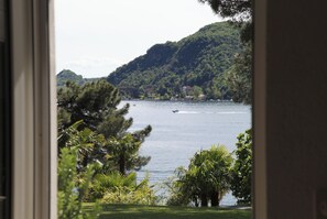 Interior - Fall in love only  Morcote lakeside. Morcote is 1 of top 2024 world destination (Morcote)