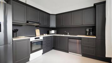Apartment, Sea View | Private kitchen | Oven, stovetop, dishwasher, cookware/dishes/utensils