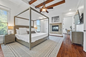 7 bedrooms, desk, iron/ironing board, travel cot - Buckhead Modern Luxury Home with Firepit & Arcade (Atlanta)